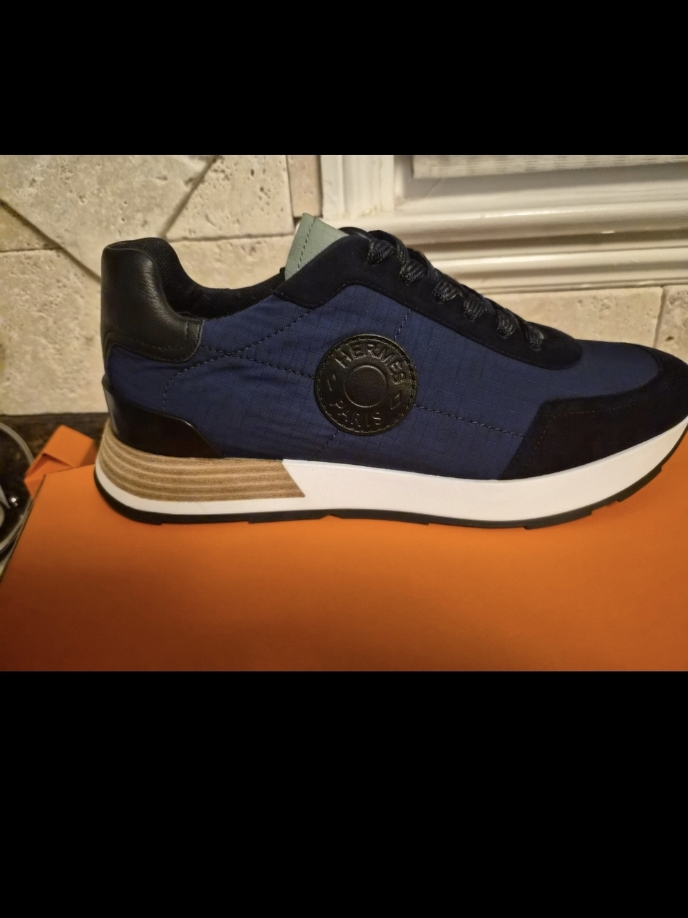 Hermes Men's Low-Top Sneaker Size 9 / 42 New In Box - Picture 3 of 3